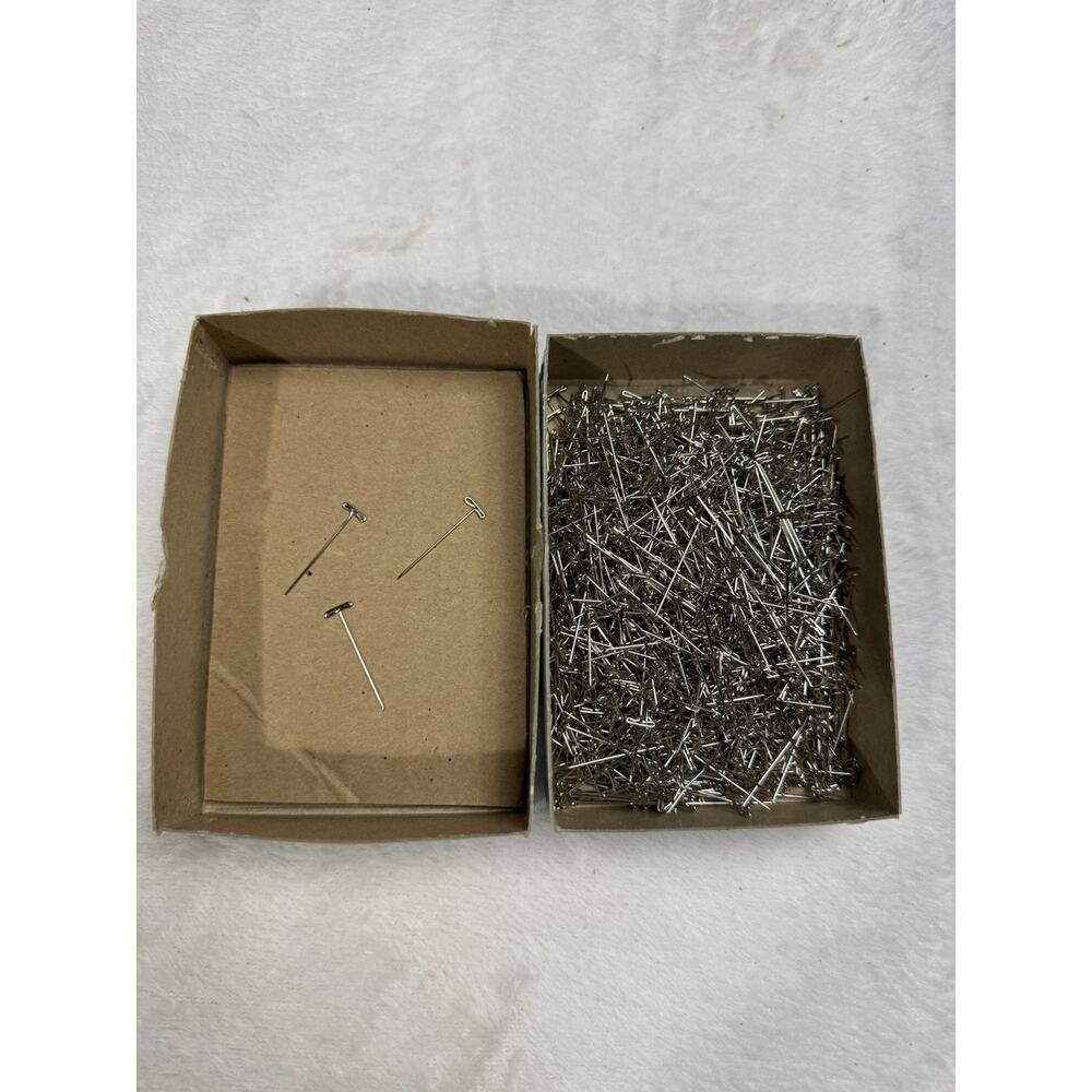 C.S. Osborne Leather Tools Upholsterers T-Pins 1.25” T-Head Pin 1/2 Pound Box